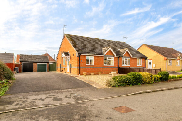 Rossington Close, Metheringham, LN4