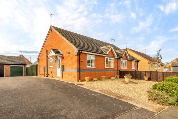 Rossington Close, Metheringham, LN4