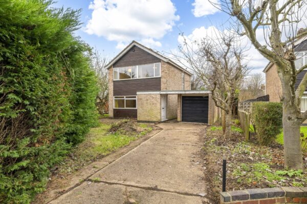 Woodhall Crescent, Saxilby, LN1