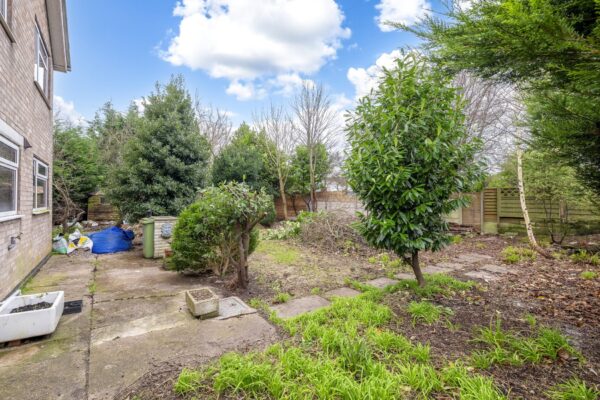 Woodhall Crescent, Saxilby, LN1